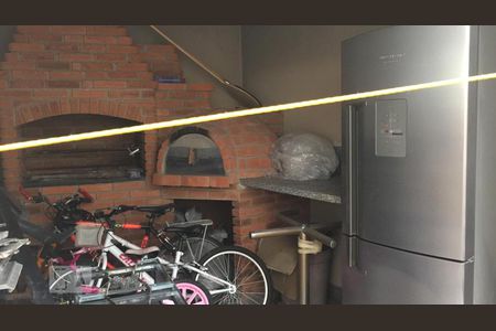 Quintal de casa à venda com 3 quartos, 240m² em Jardim Londrina, São Paulo