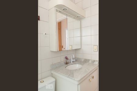 Apartamento para alugar com 76m², 3 quartos e 1 vaga Apartamento para alugar com 76m², 3 quartos e 1 vagaBanheiro da Suíte