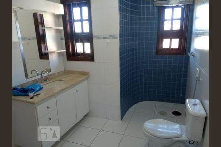 Banheiro da Suíte de casa à venda com 2 quartos, 180m² em Jardim Mirante, Várzea Paulista