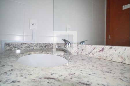 Apartamento para alugar com 69m², 2 quartos e 1 vagaBanheiro Corredor - Torneira