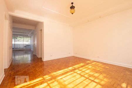 Sala de casa à venda com 3 quartos, 400m² em Vila Madalena, São Paulo