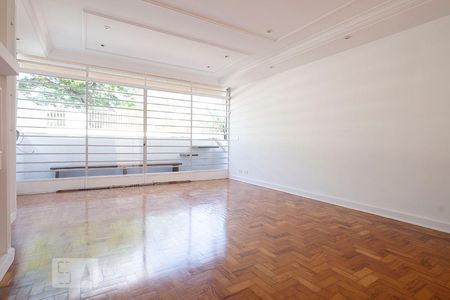 Sala de casa à venda com 3 quartos, 400m² em Vila Madalena, São Paulo