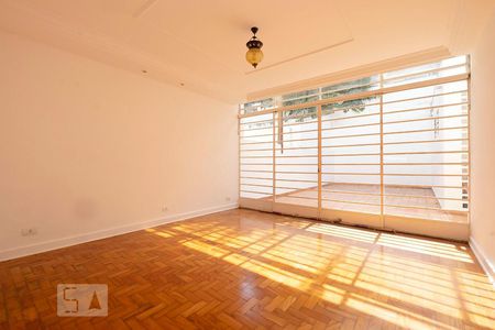 Sala de casa à venda com 3 quartos, 400m² em Vila Madalena, São Paulo