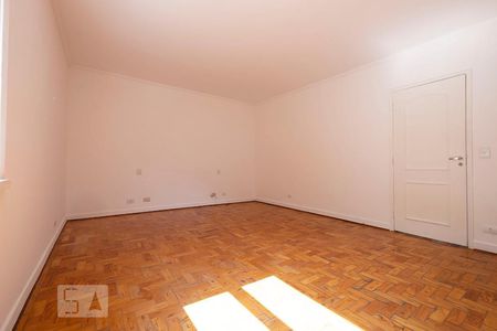 Casa à venda com 400m², 3 quartos e 2 vagas Casa à venda com 400m², 3 quartos e 2 vagasSuíte