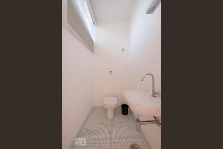 Lavabo de casa à venda com 3 quartos, 400m² em Vila Madalena, São Paulo