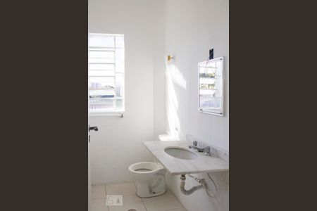 Casa à venda com 300m², 3 quartos e 1 vagaBanheiro