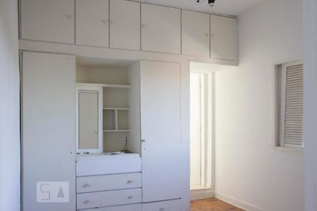 Casa à venda com 300m², 3 quartos e 1 vagaQuarto