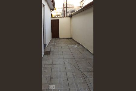 Quintal  de casa à venda com 1 quarto, 150m² em Vila Ema, São Paulo