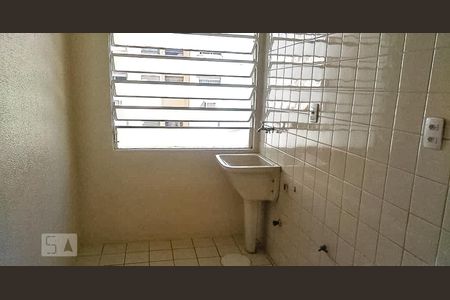 Cozinha e Área de Serviço de apartamento para alugar com 2 quartos, 60m² em Sarandi, Porto Alegre
