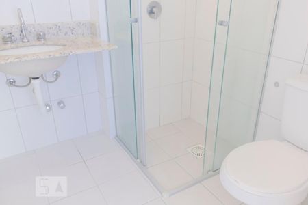 Apartamento para alugar com 68m², 2 quartos e 1 vaga Apartamento para alugar com 68m², 2 quartos e 1 vagaBanheiro da Suíte