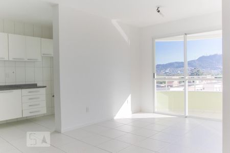 Apartamento para alugar com 68m², 2 quartos e 1 vaga Apartamento para alugar com 68m², 2 quartos e 1 vagaSala/Cozinha