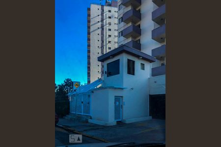 Apartamento para alugar com 65m², 2 quartos e 1 vaga Apartamento para alugar com 65m², 2 quartos e 1 vagaFachada