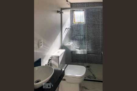 Apartamento para alugar com 65m², 2 quartos e 1 vaga Apartamento para alugar com 65m², 2 quartos e 1 vagaBanheiro