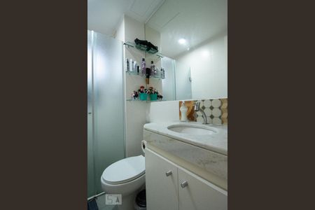 Apartamento para alugar com 55m², 2 quartos e 1 vaga Apartamento para alugar com 55m², 2 quartos e 1 vagaBanheiro