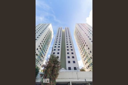 Apartamento para alugar com 55m², 2 quartos e 1 vaga Apartamento para alugar com 55m², 2 quartos e 1 vagaFachada