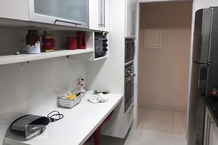 Apartamento para alugar com 62m², 2 quartos e 2 vagas Apartamento para alugar com 62m², 2 quartos e 2 vagasCozinha
