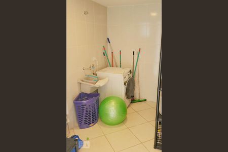 Casa de condomínio para alugar com 160m², 4 quartos e 3 vagasDetalhe da area de serviço