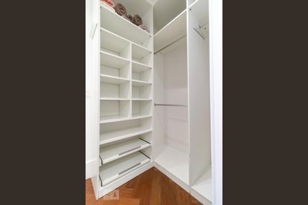 Apartamento para alugar com 89m², 2 quartos e 2 vagasCloset