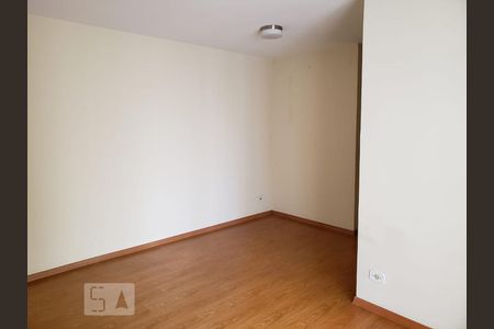 Sala de apartamento para alugar com 3 quartos, 70m² em Santa Teresinha, São Paulo