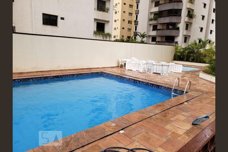 Apartamento para alugar com 70m², 3 quartos e 1 vagaÁrea comum - Piscina
