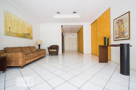 Apartamento à venda com 75m², 2 quartos e 2 vagasHall