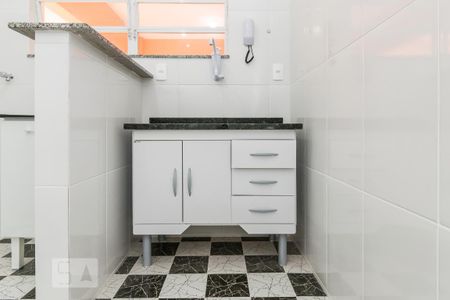 Casa para alugar com 45m², 1 quarto e sem vaga Casa para alugar com 45m², 1 quarto e sem vagaCozinha - Armários