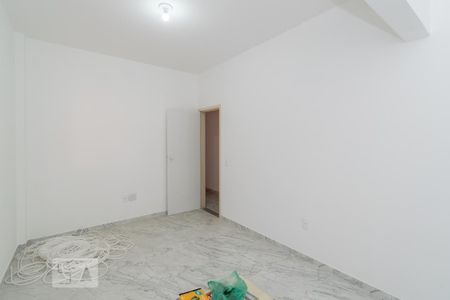 Quarto de casa para alugar com 1 quarto, 45m² em Penha, Rio de Janeiro