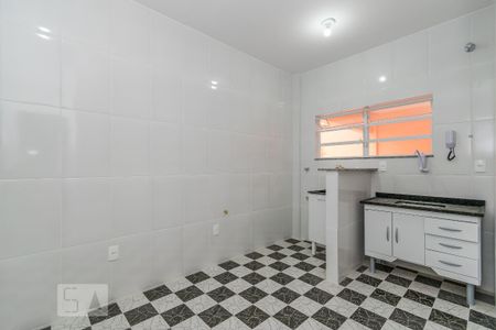 Casa para alugar com 45m², 1 quarto e sem vaga Casa para alugar com 45m², 1 quarto e sem vagaCozinha e Área de Serviço
