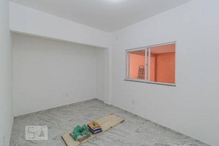 Quarto de casa para alugar com 1 quarto, 45m² em Penha, Rio de Janeiro