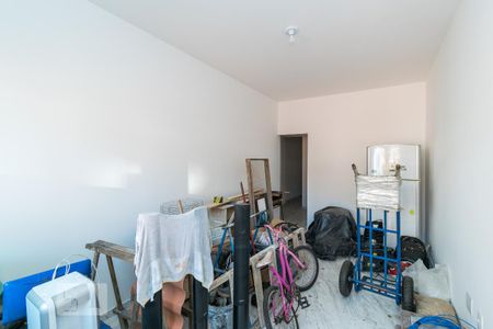 Sala (sendo desocupada) de casa para alugar com 1 quarto, 45m² em Penha, Rio de Janeiro