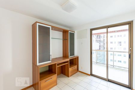Quarto 1 de apartamento para alugar com 4 quartos, 125m² em Icaraí, Niterói
