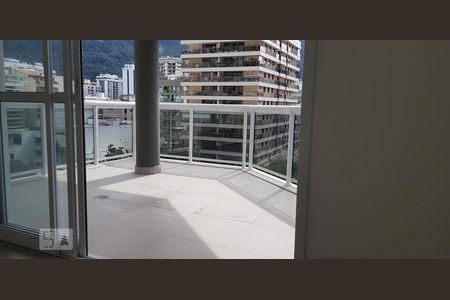 Apartamento para alugar com 120m², 2 quartos e 1 vaga Apartamento para alugar com 120m², 2 quartos e 1 vagaVaranda