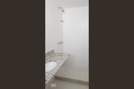 Apartamento para alugar com 120m², 2 quartos e 1 vaga Apartamento para alugar com 120m², 2 quartos e 1 vagaBanheiro da Suíte