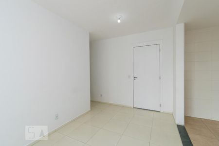Sala de apartamento para alugar com 2 quartos, 47m² em Irajá, Rio de Janeiro