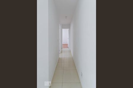 Corredor de apartamento para alugar com 2 quartos, 47m² em Irajá, Rio de Janeiro