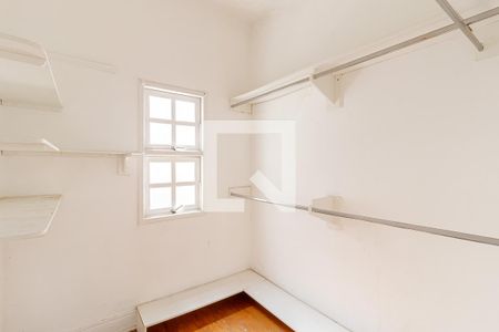 Casa à venda com 140m², 3 quartos e 2 vagasCloset