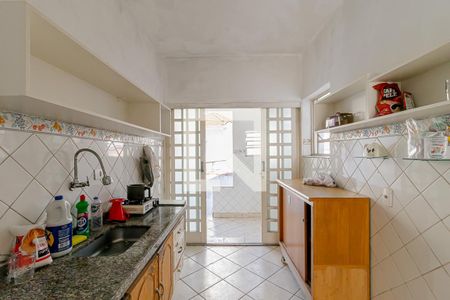 Casa à venda com 140m², 3 quartos e 2 vagasCozinha