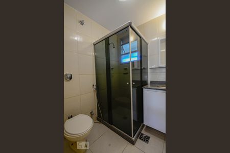 Banheiro de apartamento para alugar com 2 quartos, 68m² em Andaraí, Rio de Janeiro
