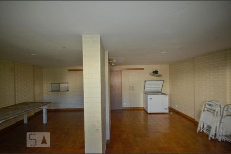 Apartamento para alugar com 68m², 2 quartos e 1 vagaÁrea comum - Salão de festas