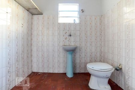 Casa à venda com 100m², 4 quartos e 2 vagas Casa à venda com 100m², 4 quartos e 2 vagasBanheiro Edícula 1