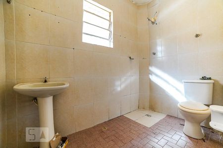 Banheiro de casa à venda com 4 quartos, 100m² em Vila Medeiros, São Paulo