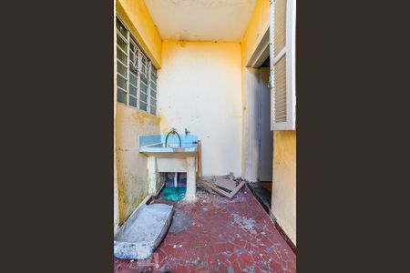 Casa à venda com 100m², 4 quartos e 2 vagas Casa à venda com 100m², 4 quartos e 2 vagasÁrea de Serviço