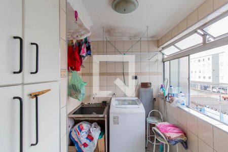 Apartamento à venda com 56m², 3 quartos e 1 vagaÁrea de Serviço