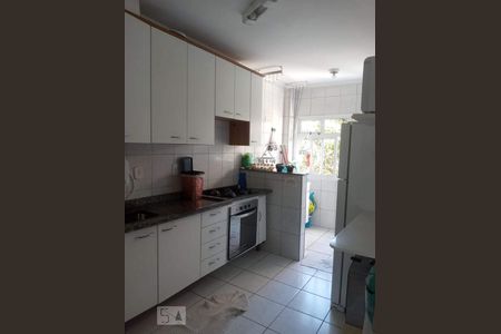 Apartamento à venda com 98m², 3 quartos e 2 vagas Apartamento à venda com 98m², 3 quartos e 2 vagasCozinha