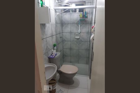 Banheiro de apartamento para alugar com 2 quartos, 67m² em Setor dos Afonsos, Goiânia