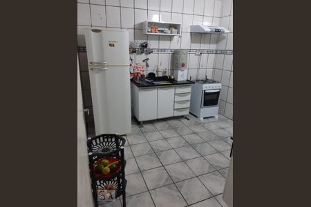 Cozinha de apartamento para alugar com 2 quartos, 67m² em Setor dos Afonsos, Goiânia