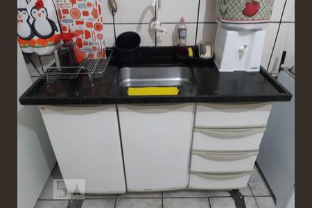 Cozinha de apartamento para alugar com 2 quartos, 67m² em Setor dos Afonsos, Goiânia