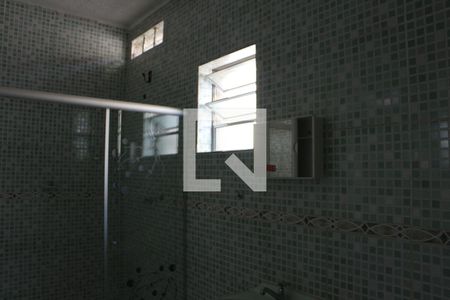 Casa para alugar com 110m², 2 quartos e 2 vagasBanheiro 1