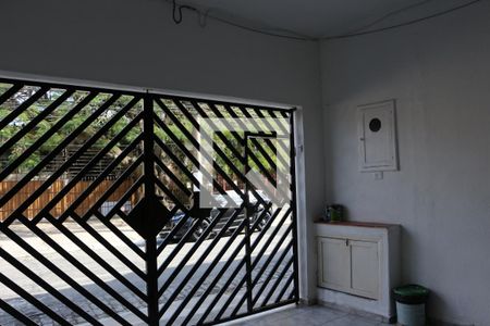 Garagem de casa para alugar com 2 quartos, 110m² em Penha de França, São Paulo