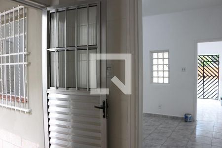 Casa para alugar com 110m², 2 quartos e 2 vagasCozinha
